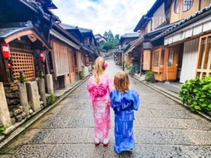 Exploring Japan with kids with the blonde nomads